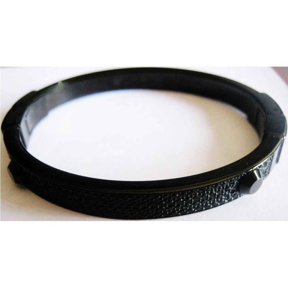 VINTAGE MICHAEL KORS BANGLE BRACELET, CHIC BLACK w/ BLACK RS GLITZIES; SIGNED - Picture 3 of 7